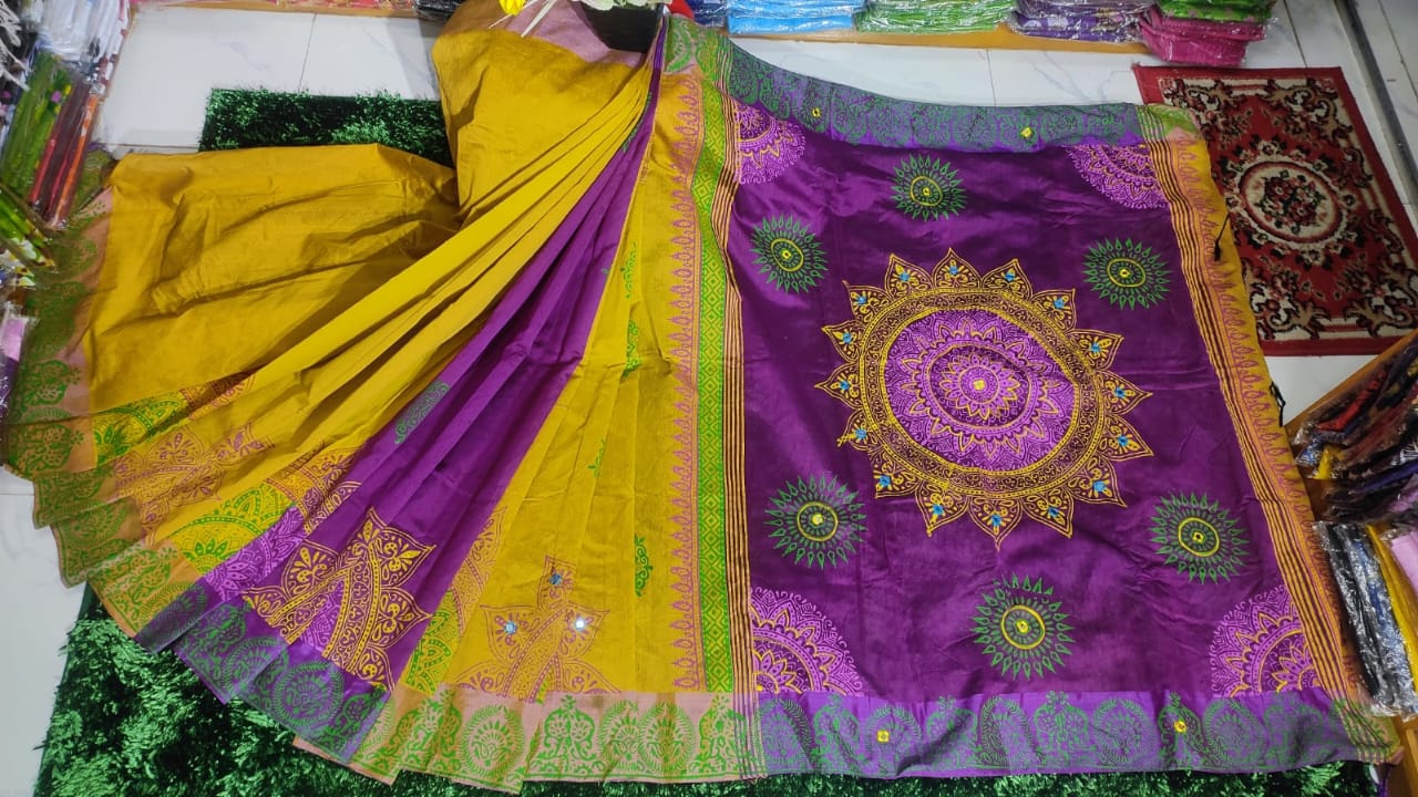 এমব্রয়ডাড়ী ধুপিয়ানসিল্ক শাড়ী