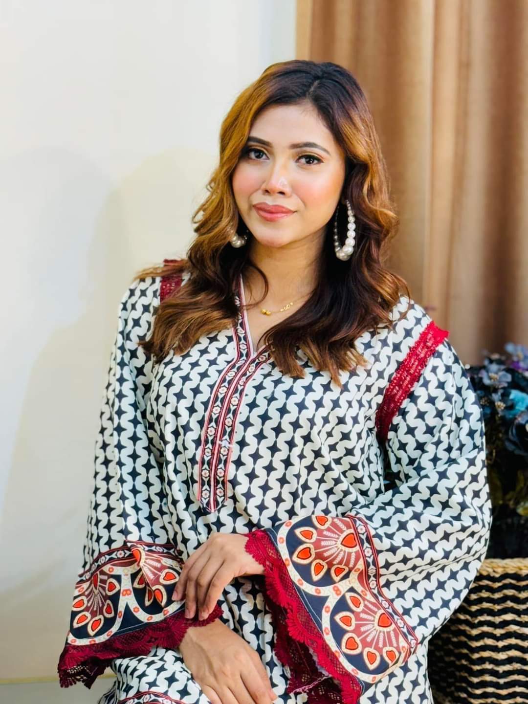Chic and Sleek Majolica Print Co-Ord Set ছবি 4