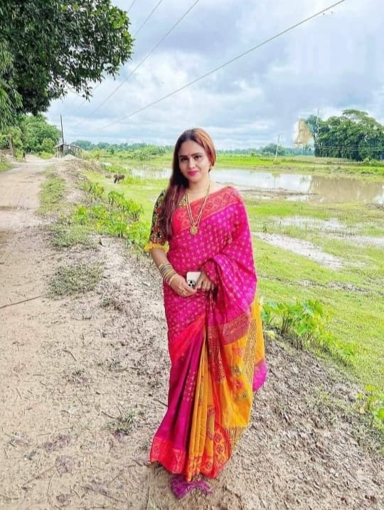 ধুপিয়ান সিল্ক শাড়ি