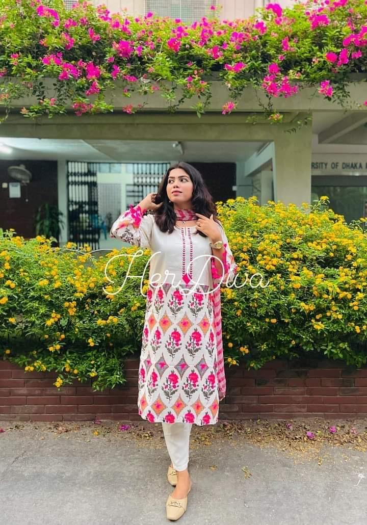 Ivory Top Three Piece ছবি 3