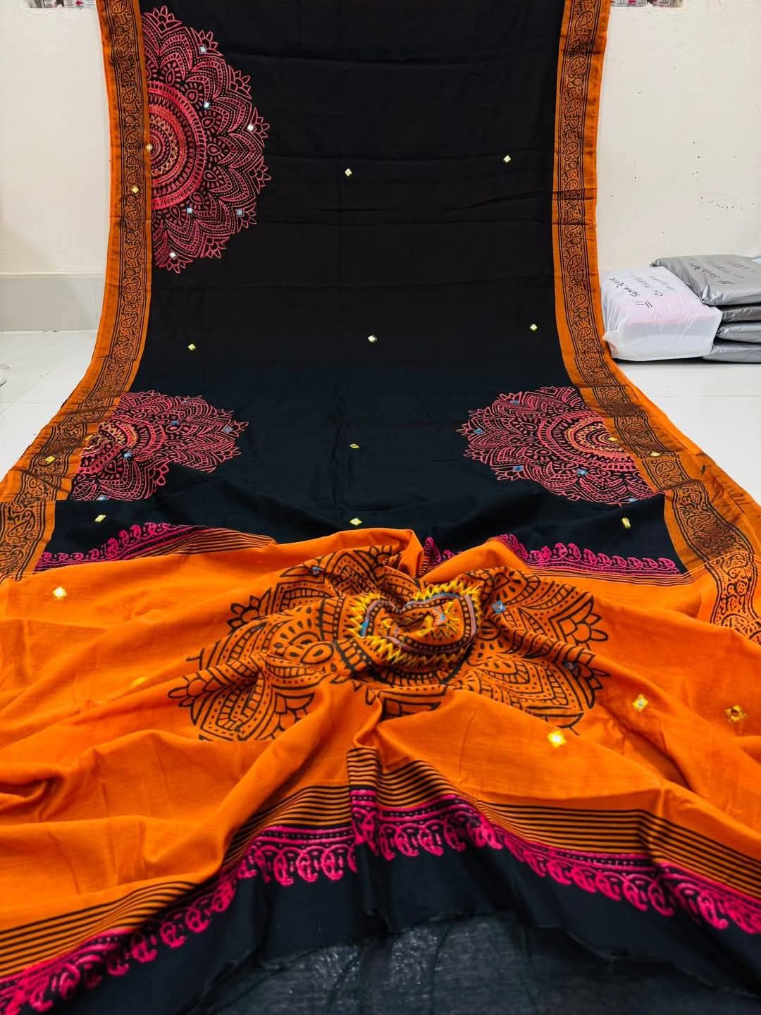 Dhupiyan Silk Saree ছবি 4