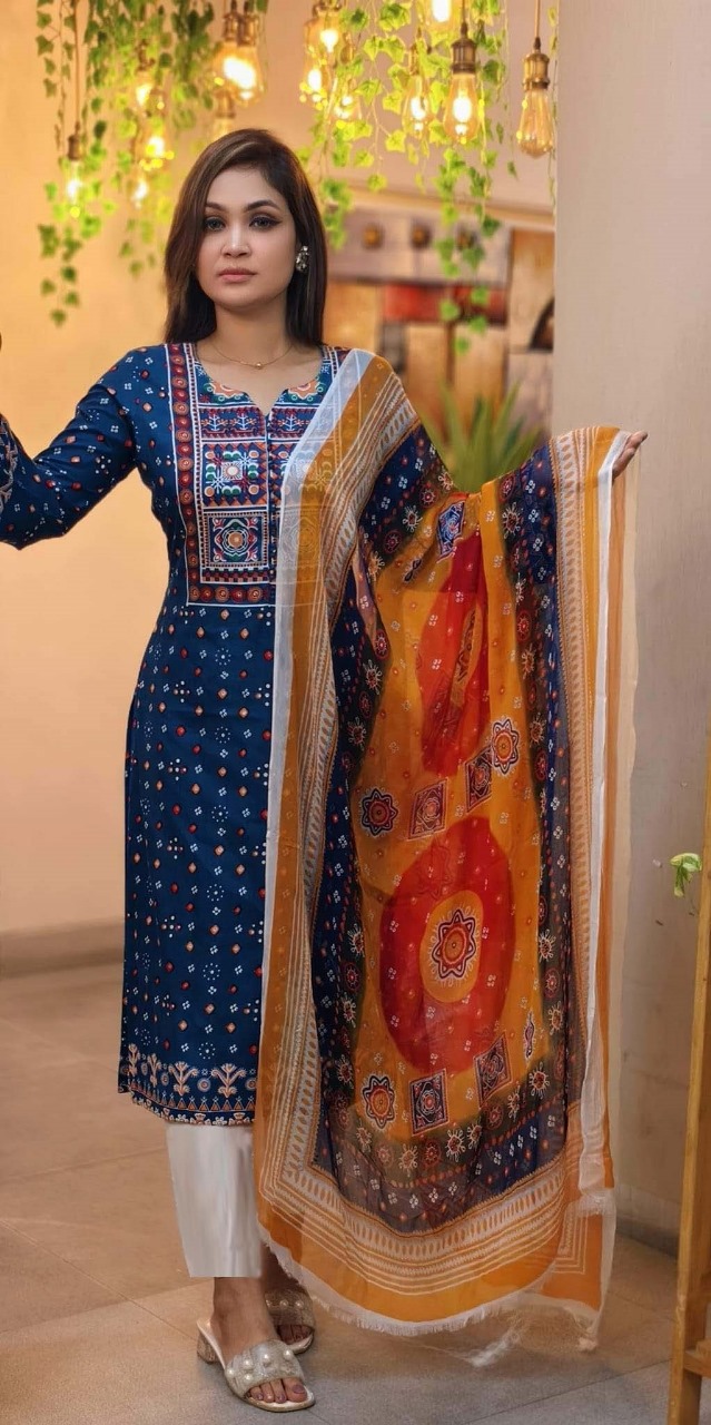 Skin Print Stone Work Three Piece ছবি 6