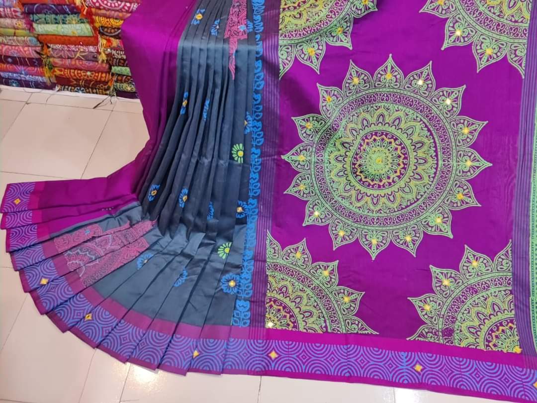 এমব্রয়ডাড়ী ধুপিয়ানসিল্ক শাড়ী