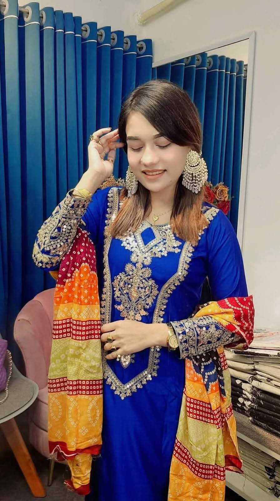 Embroidery Three Piece ছবি 6