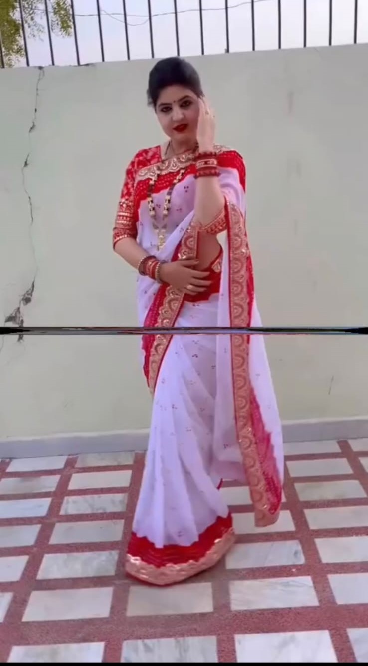 Makhon Jorget Sequence Work Saree ছবি 2
