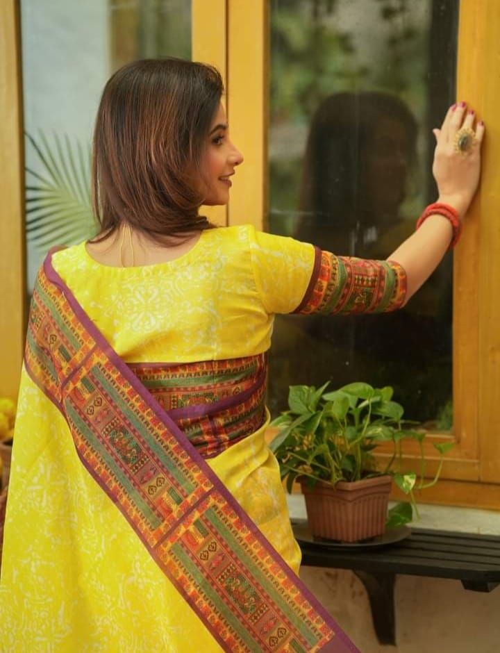 হাফ সিল্ক স্কিন প্রিন্ট শাড়ি