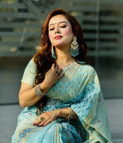 Semi Moslin Sharee ছবি 15