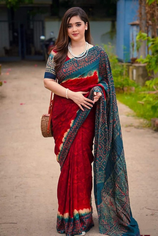 Digital Print Sharee with Blouse Piece ছবি 7