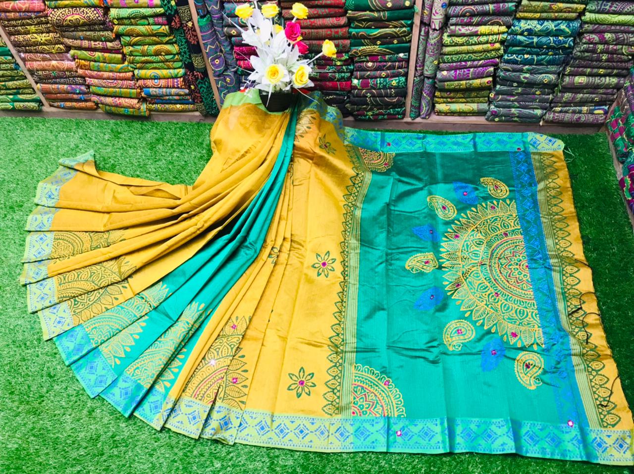 এমব্রয়ডাড়ী ধুপিয়ানসিল্ক শাড়ী ছবি 3