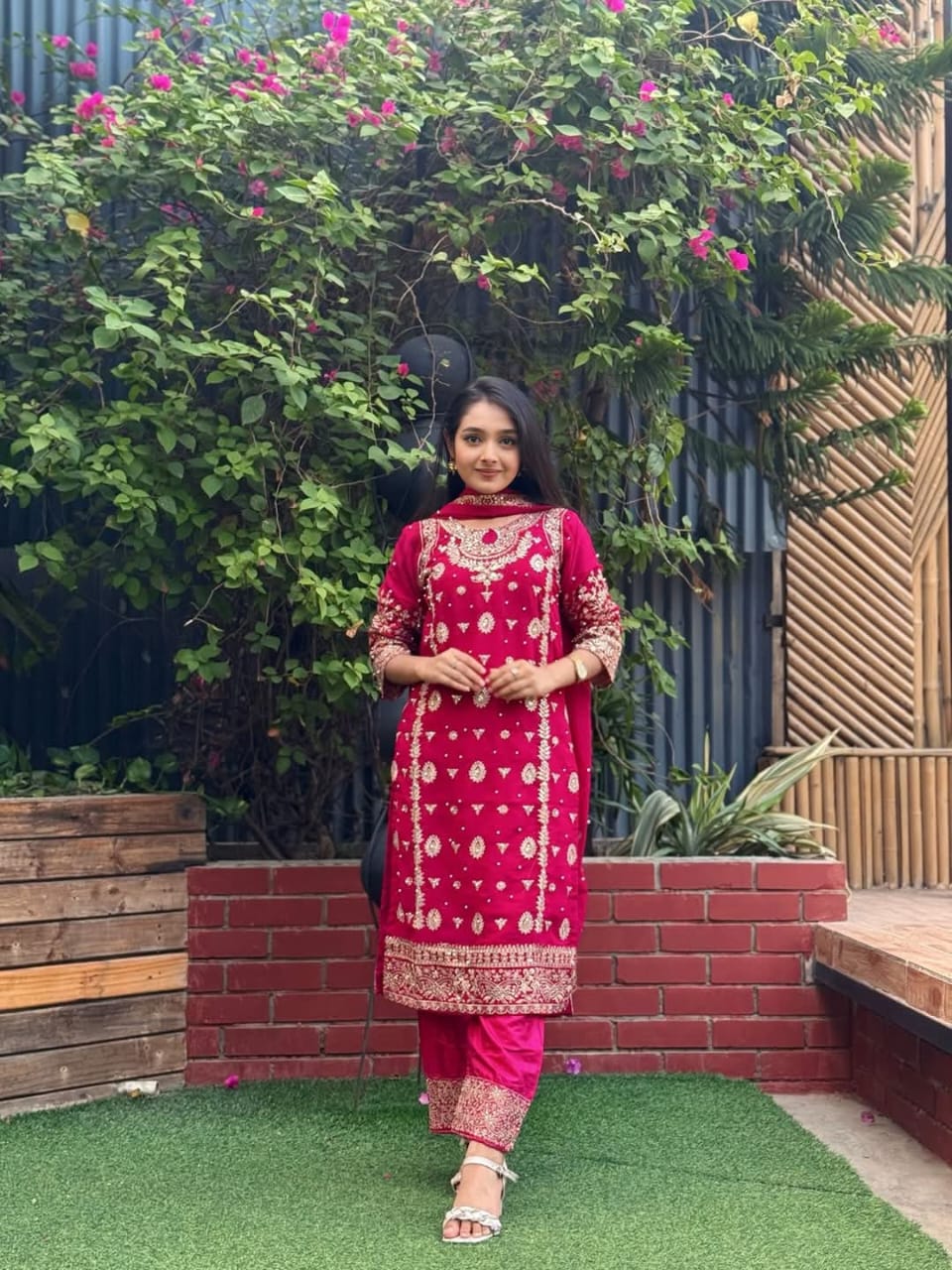 Pakistani Aspire Three Piece ছবি 2