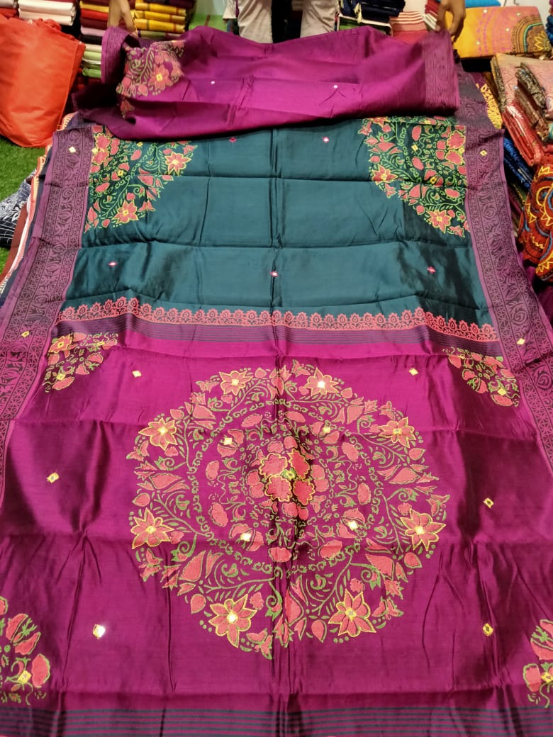 এমব্রয়ডাড়ী ধুপিয়ানসিল্ক শাড়ী
