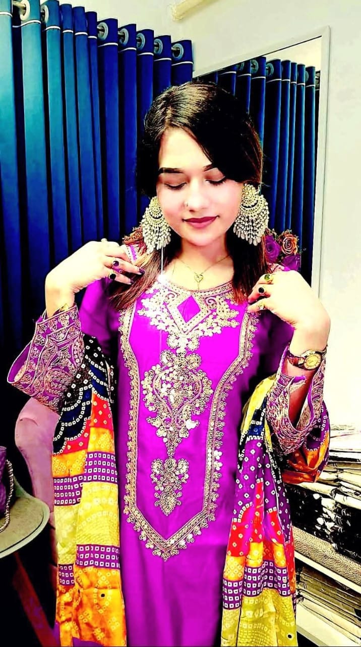 Embroidery Three Piece ছবি 4
