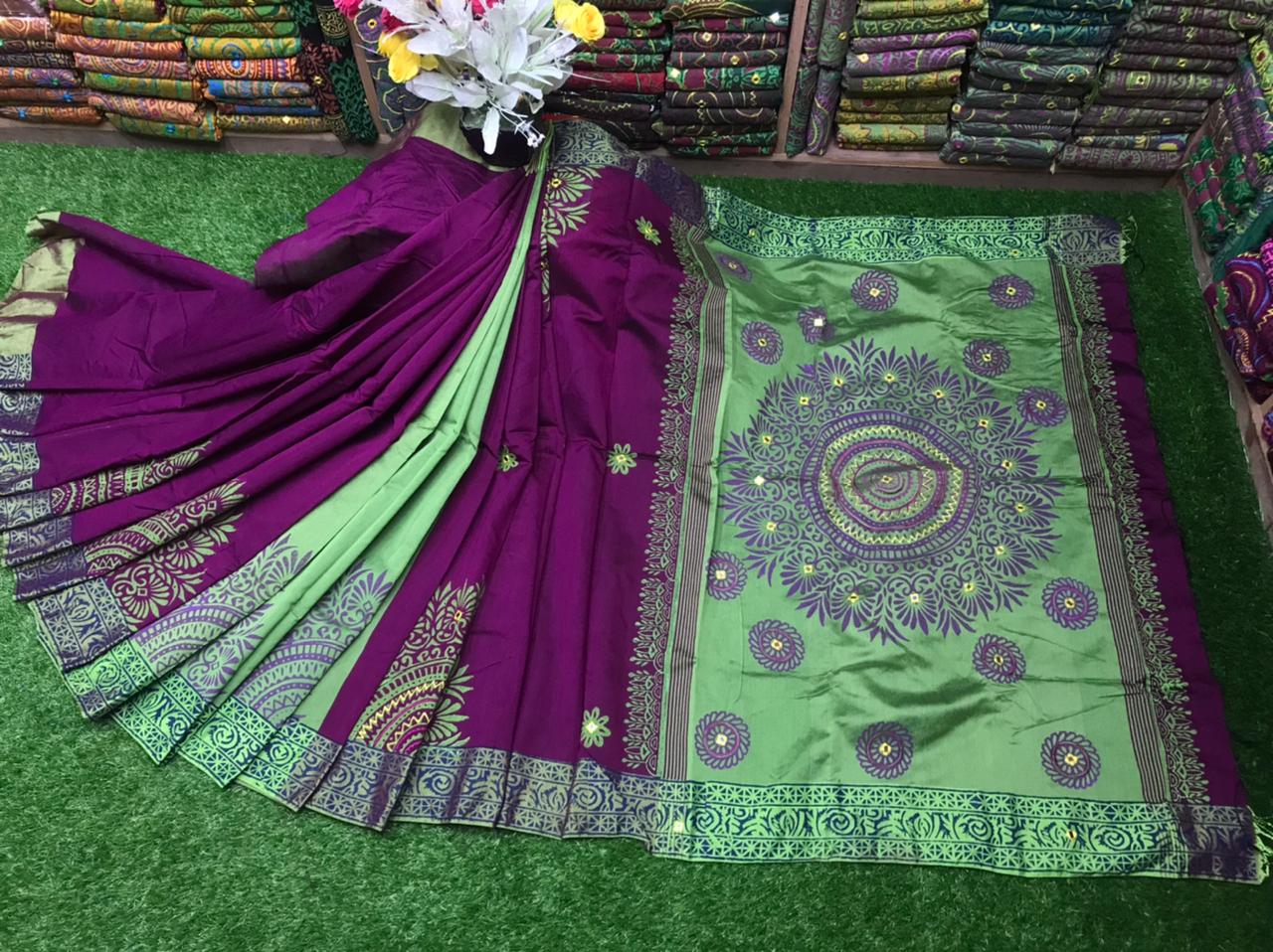 এমব্রয়ডাড়ী ধুপিয়ানসিল্ক শাড়ী