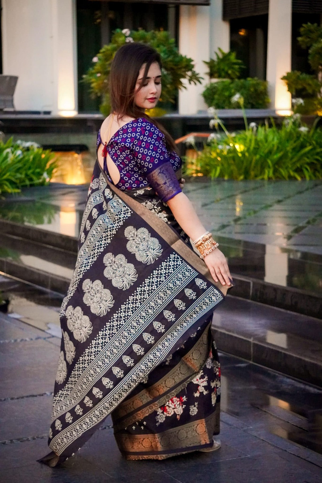 Dhupiyan Sharee with Blouse Piece ছবি 5