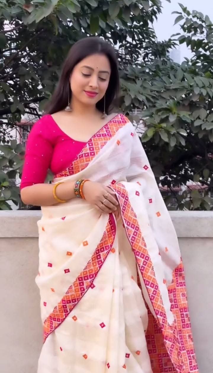 Skin Print Reshom Silk Sharee ছবি 2