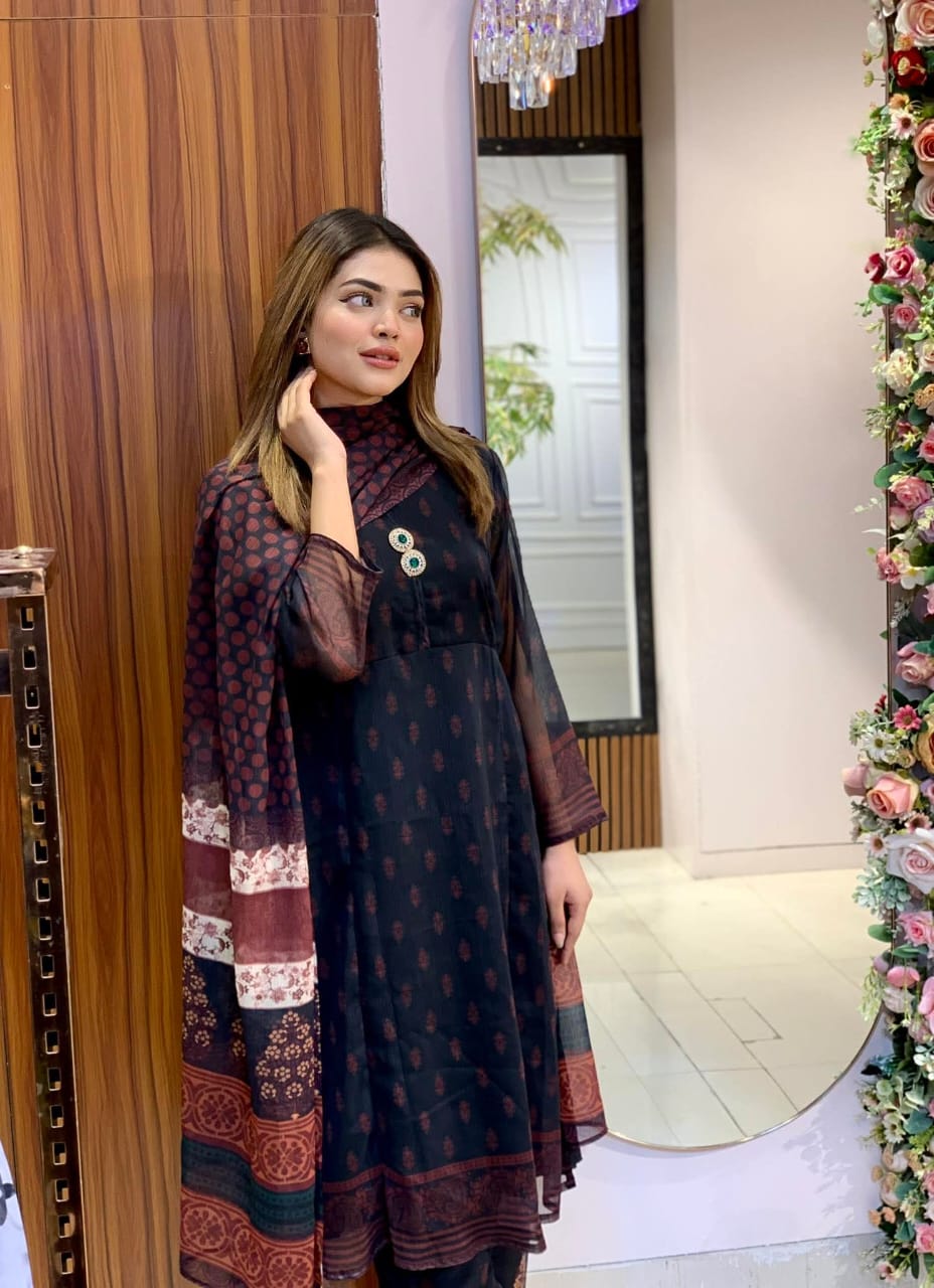 Jorjet Three Piece ছবি 2