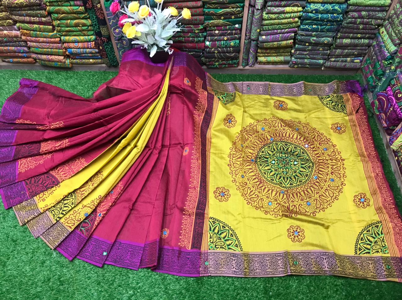 এমব্রয়ডাড়ী ধুপিয়ানসিল্ক শাড়ী