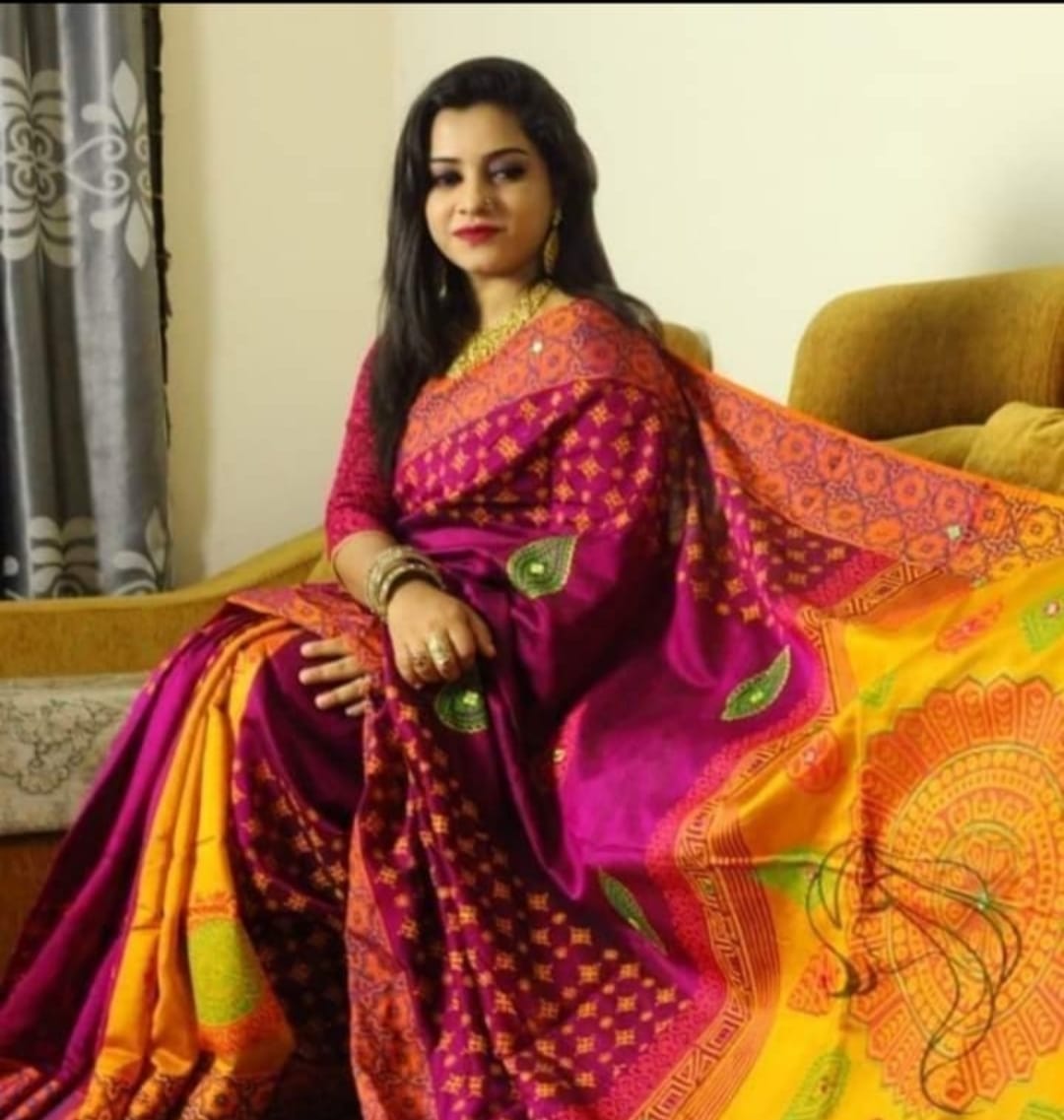 ধুপিয়ান সিল্ক শাড়ি