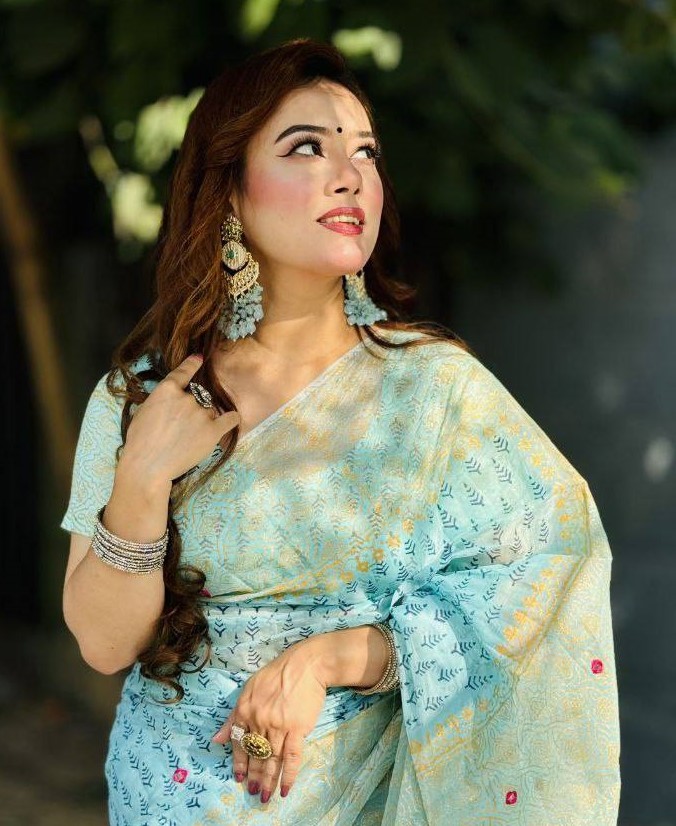 Semi Moslin Sharee ছবি 14