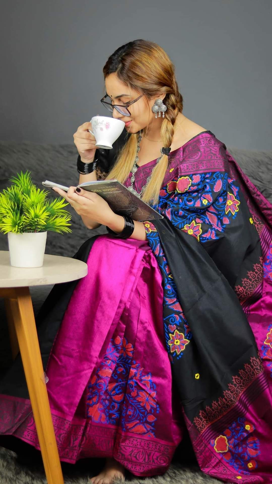 হ্যান্ডপ্রিন্ট হাফসিল্ক শাড়ী ছবি 4