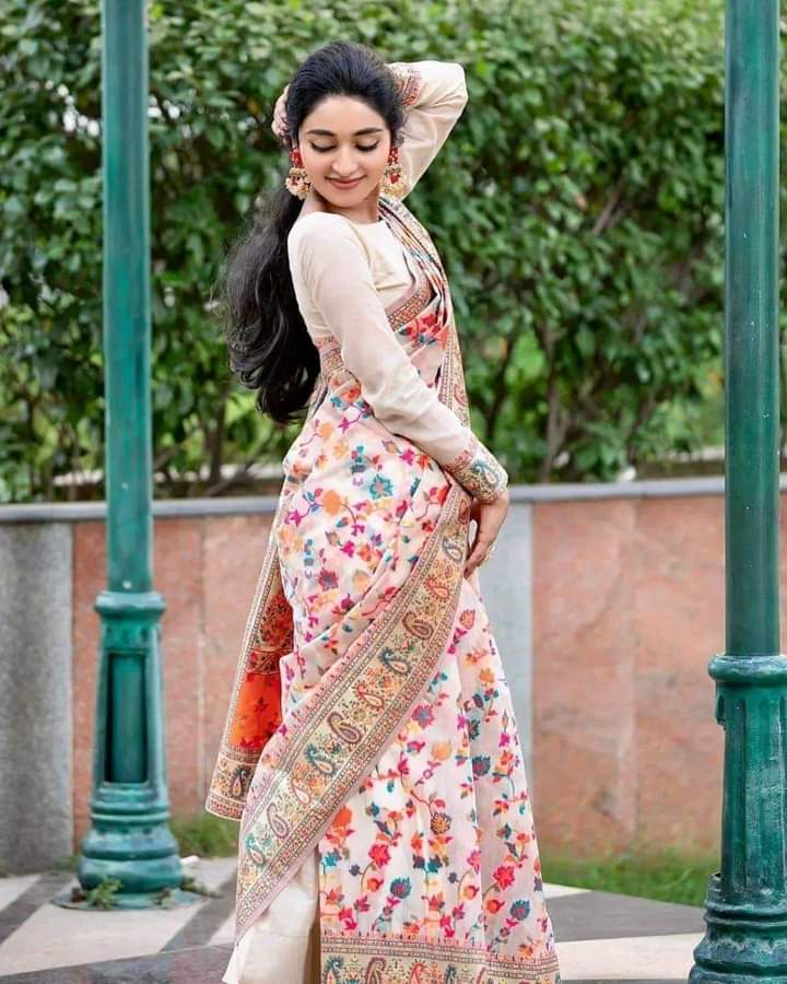 হাফ সিল্ক স্ক্রিন প্রিন্ট শাড়ি