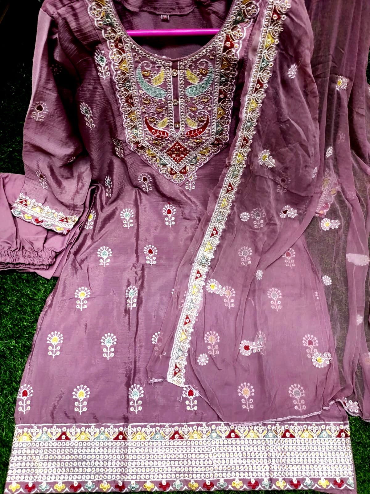 রেডিমেড থ্রি পিস
