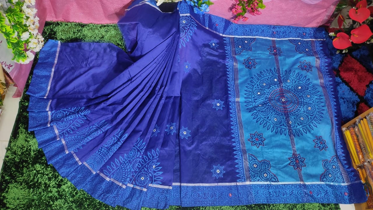 এমব্রয়ডাড়ী ধুপিয়ানসিল্ক শাড়ী