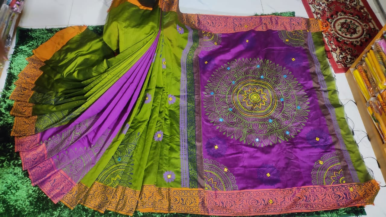 এমব্রয়ডাড়ী ধুপিয়ানসিল্ক শাড়ী