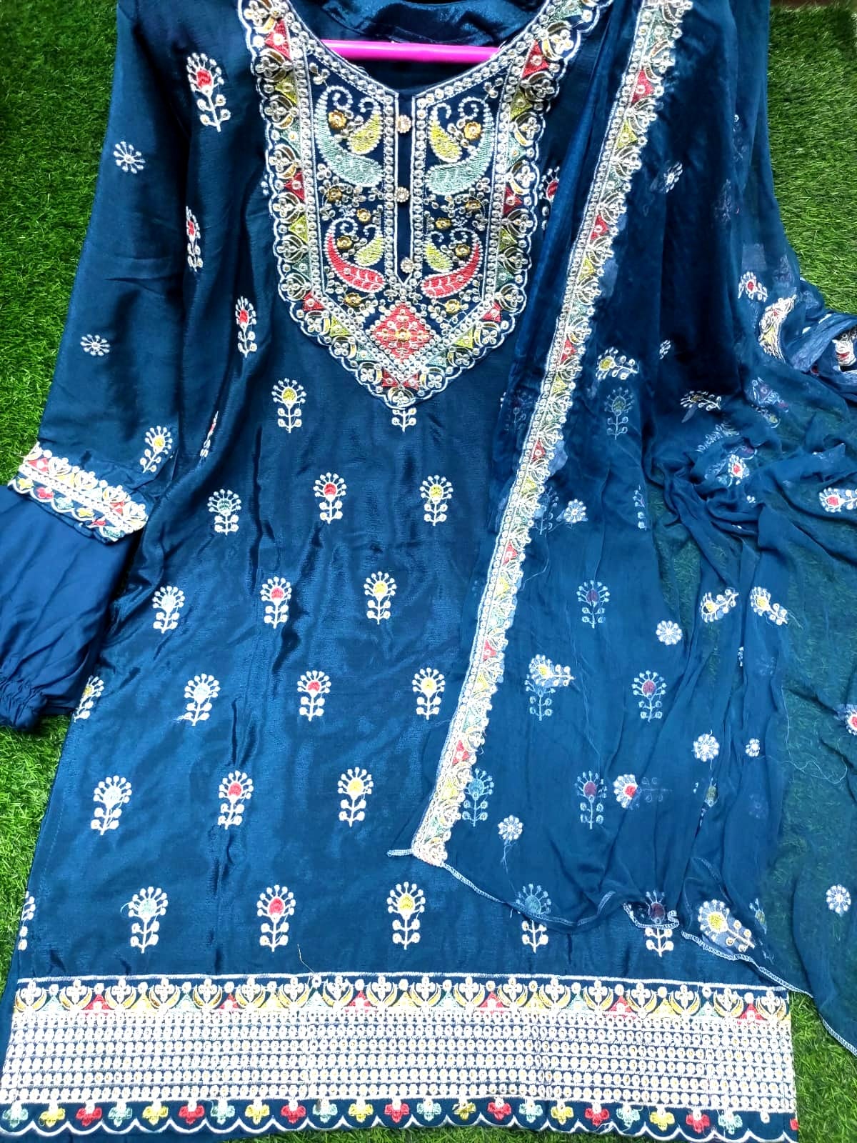 রেডিমেড থ্রি পিস