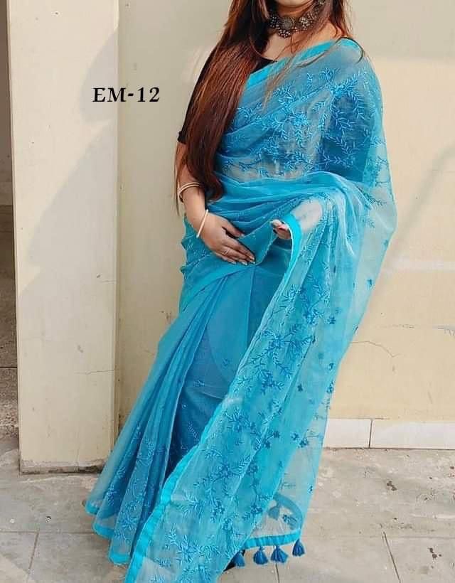 হাফসিল্ক শাড়ীতে এমব্রডারী কাজ করা ছবি 12