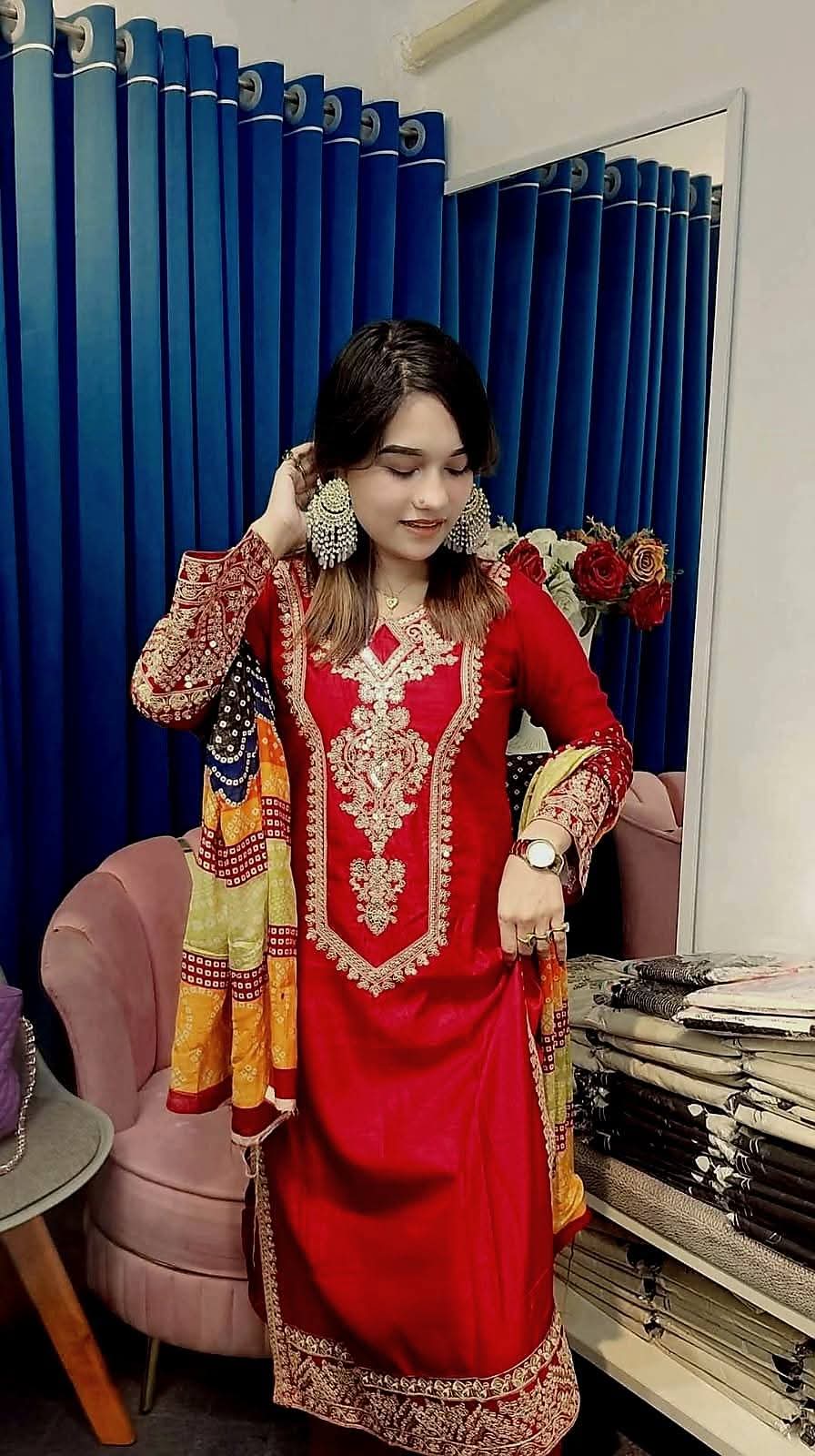 Embroidery Three Piece ছবি 5