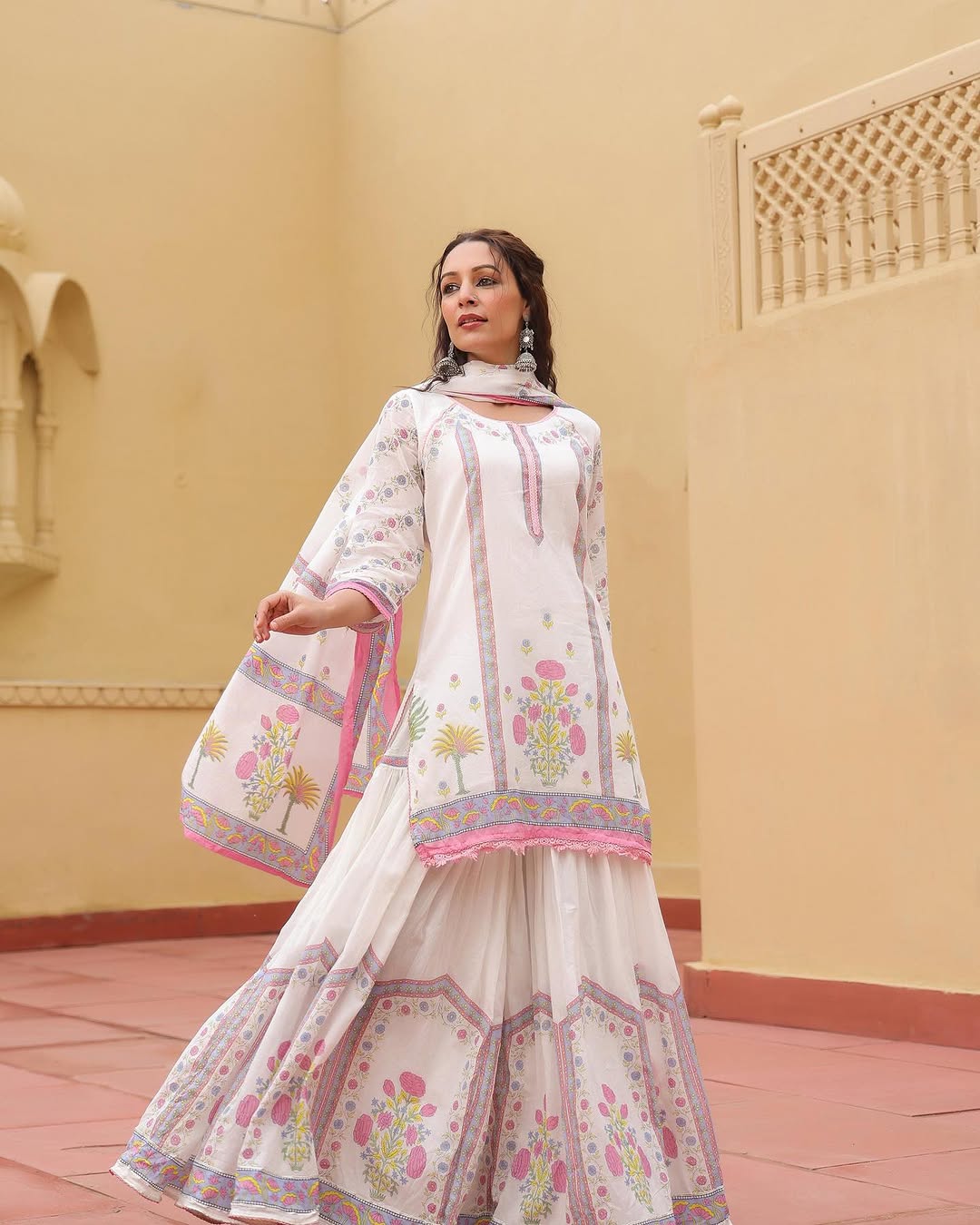 Sharara Three Piece ছবি 8