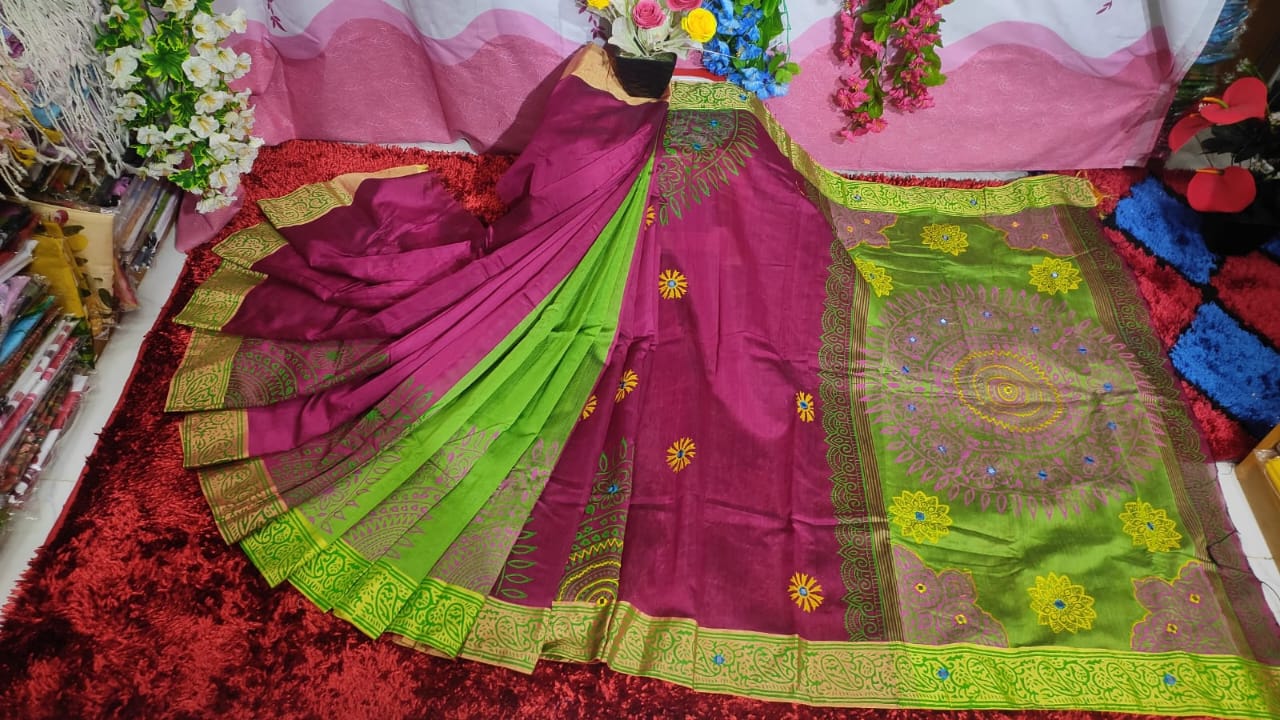 এমব্রয়ডাড়ী ধুপিয়ানসিল্ক শাড়ী