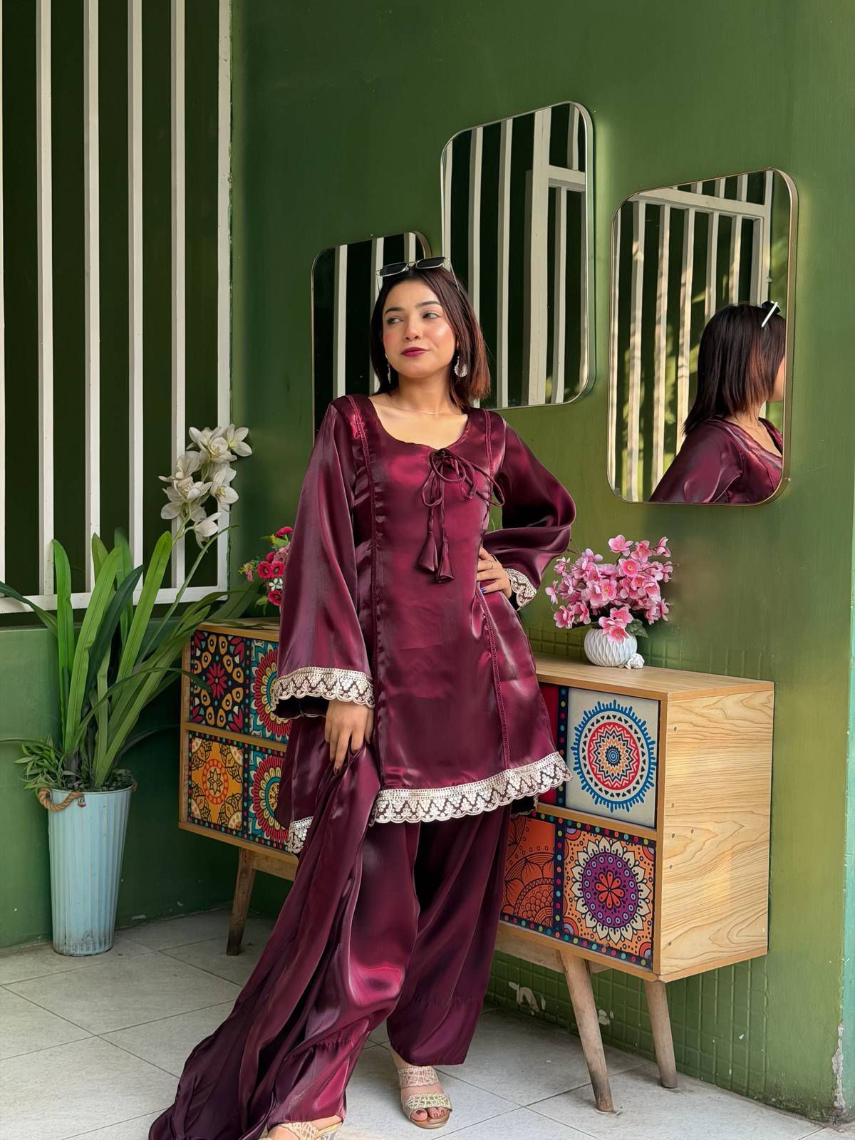 Samusilk Three Piece Gown ছবি 2