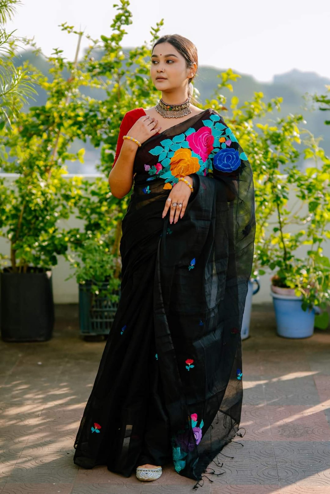 Embroidery Half Silk Sharee ছবি 4