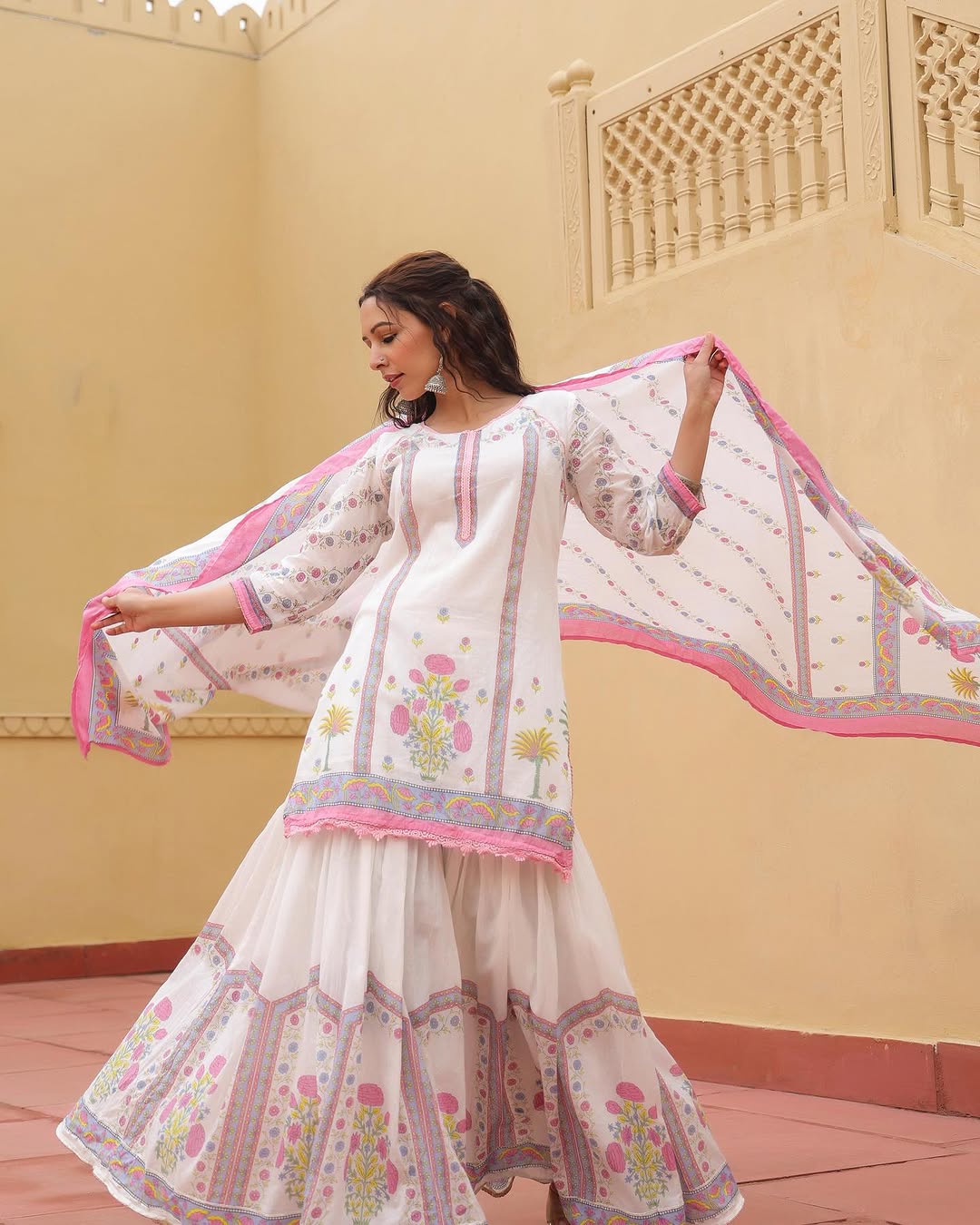 Sharara Three Piece ছবি 2