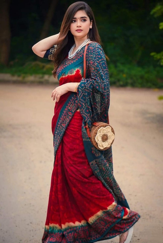 Digital Print Sharee with Blouse Piece ছবি 8