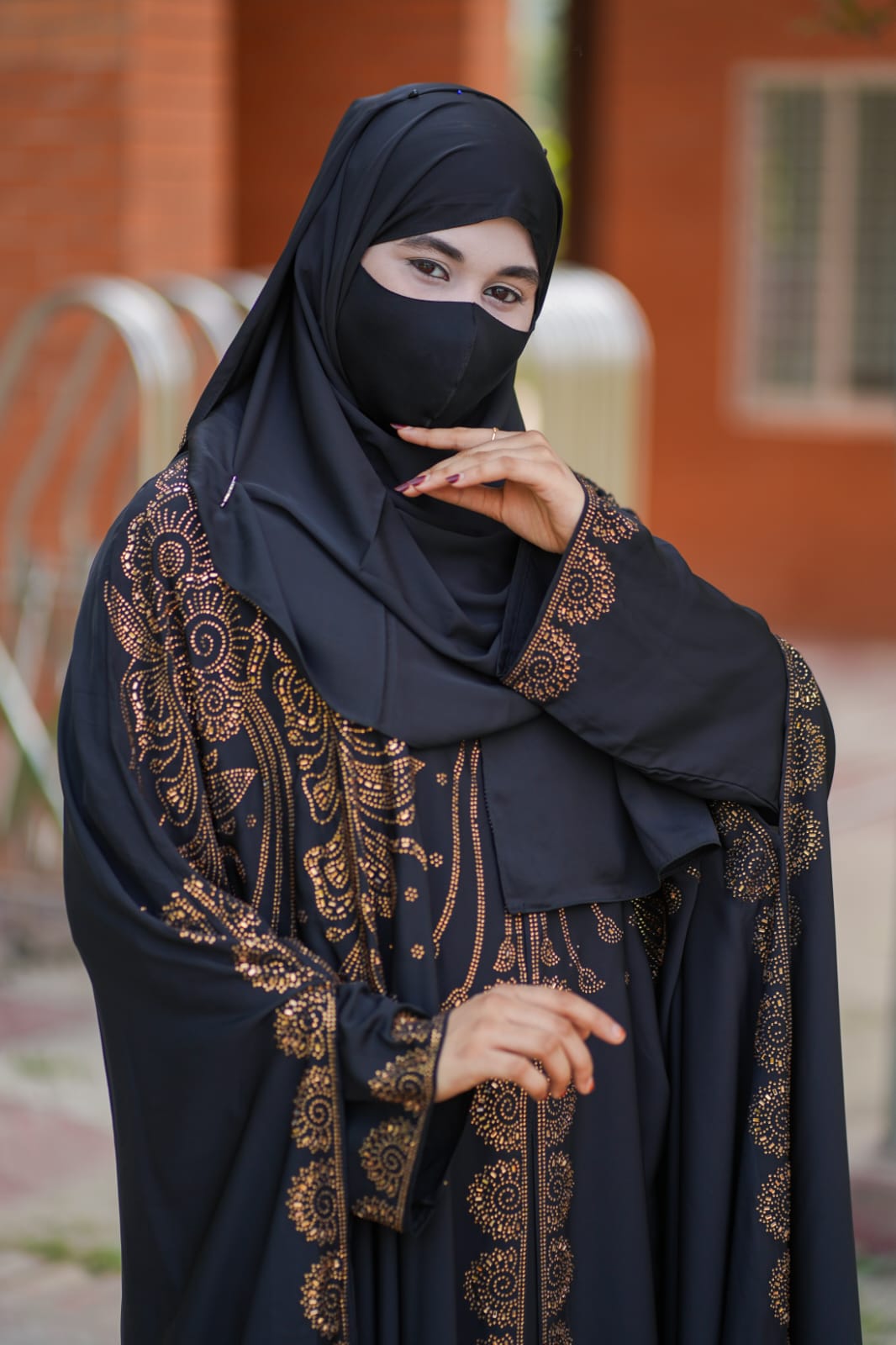 Luxury Abhaya Set with Inner and Hijab ছবি 5