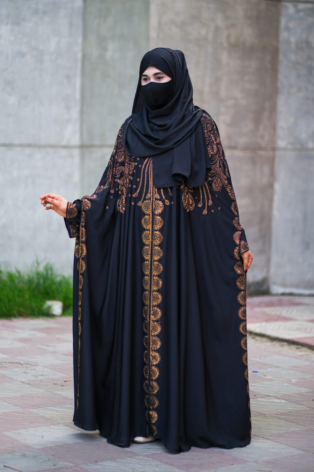 Luxury Abhaya Set with Inner and Hijab ছবি 2