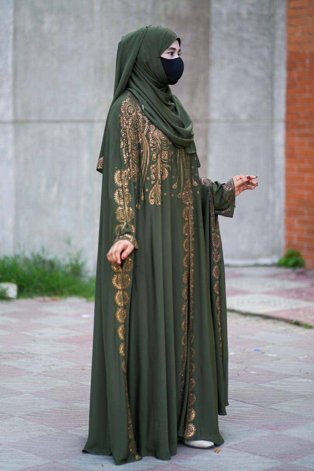 Luxury Abhaya Set with Inner and Hijab ছবি 3