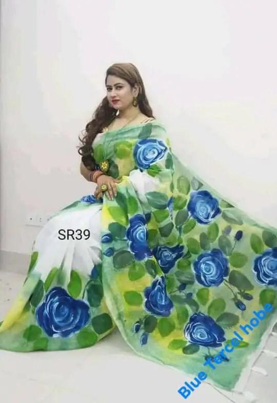 হাফসিল্ক শাড়ীতে  হ্যান্ডপ্রিন্ট তুলির কাজ করা
