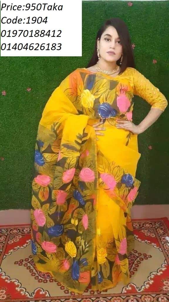 হাফসিল্ক শাড়ীতে  হ্যান্ডপ্রিন্ট তুলির কাজ করা ছবি 3