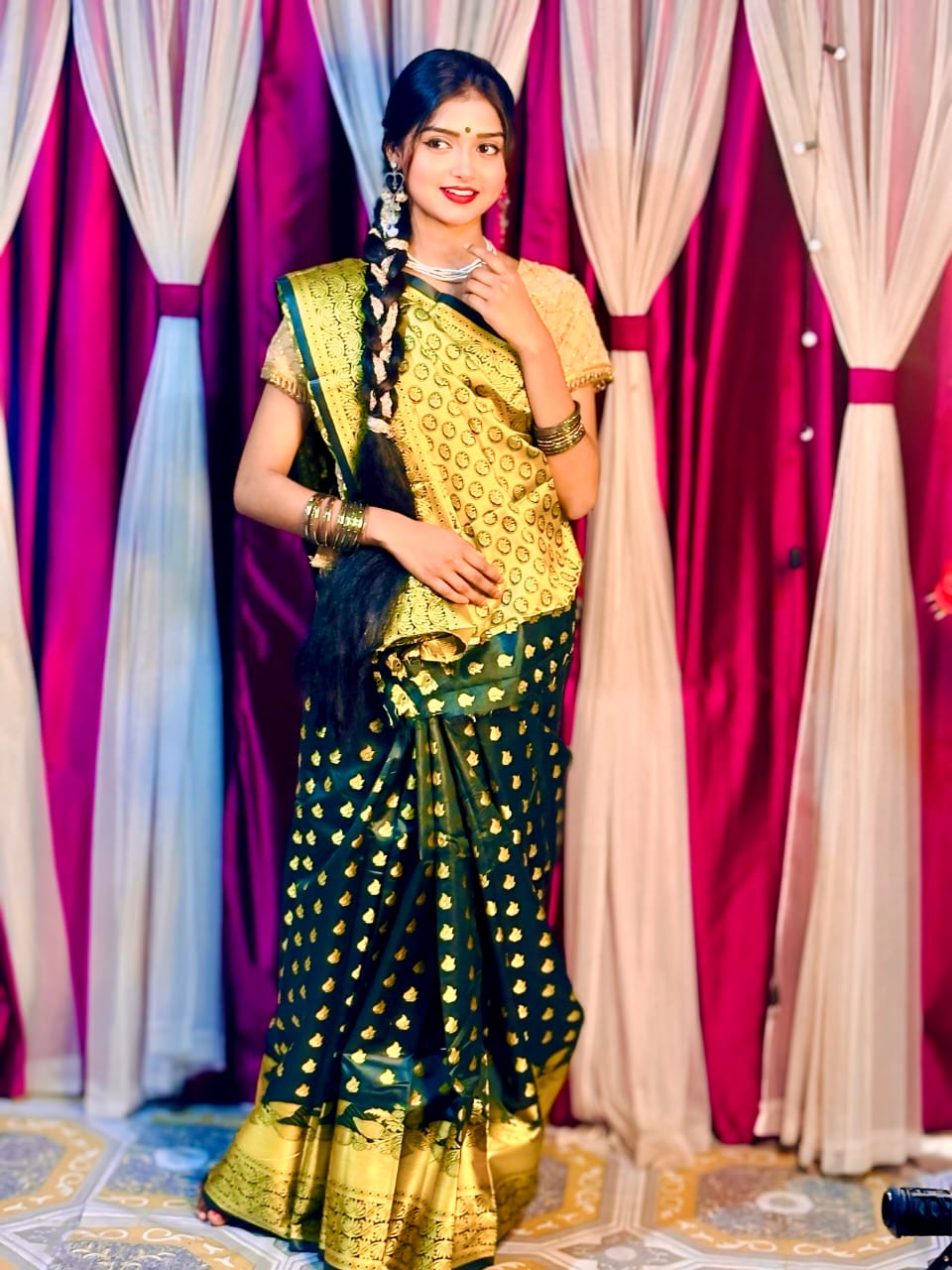 Soft silk katan sharee ছবি 2