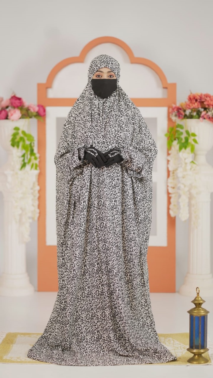 Salah long khimar ছবি 8