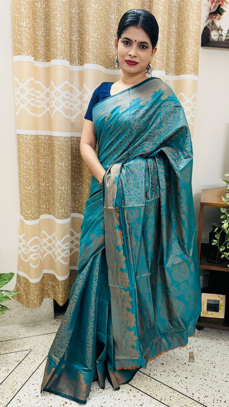 সিল্ক কাতান শাড়ি ছবি 9