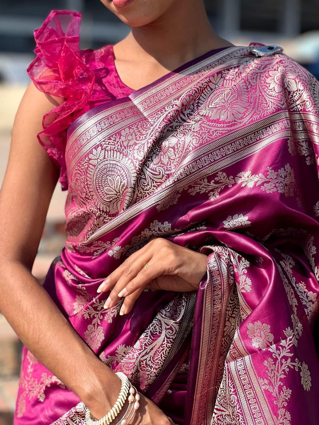 Indian soft katan sharee ছবি 5