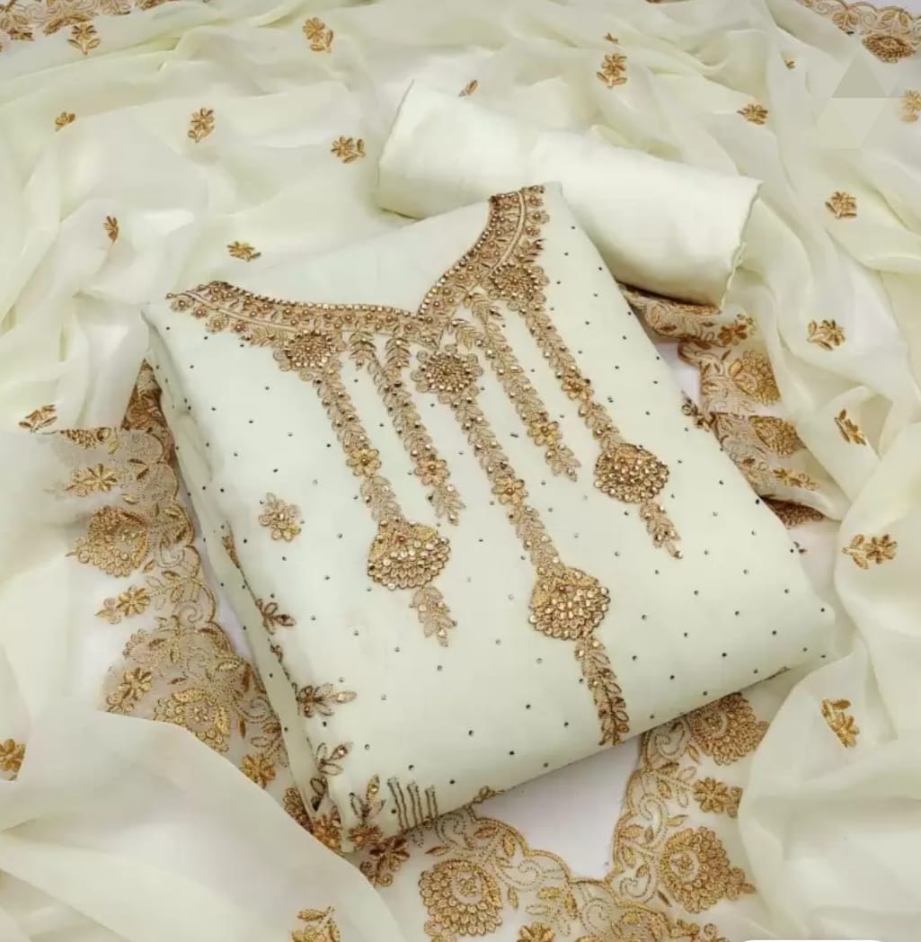 Embroidary Georjet Three Piece ছবি 3