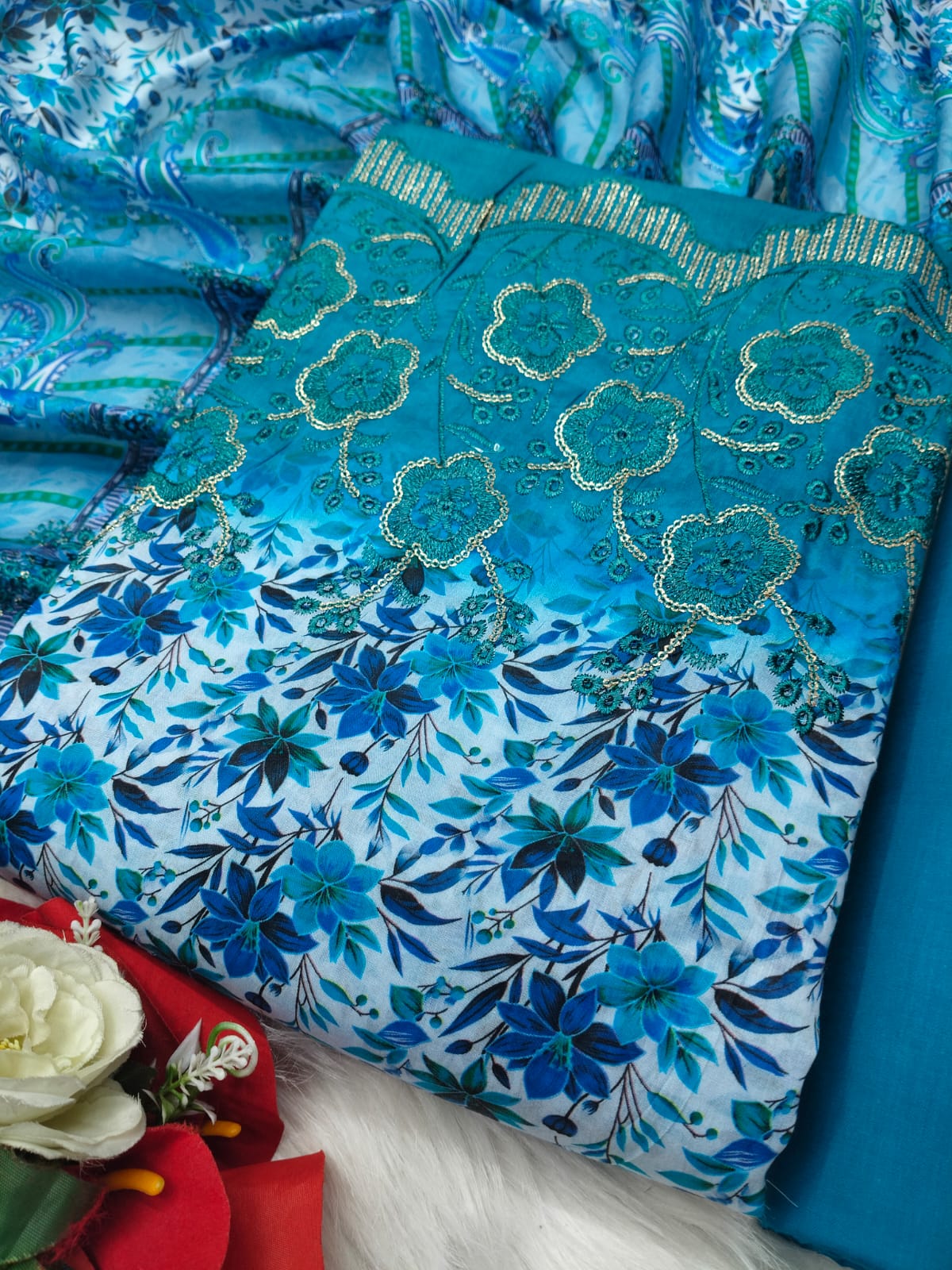 Unstitch Printed Three Piece ছবি 14